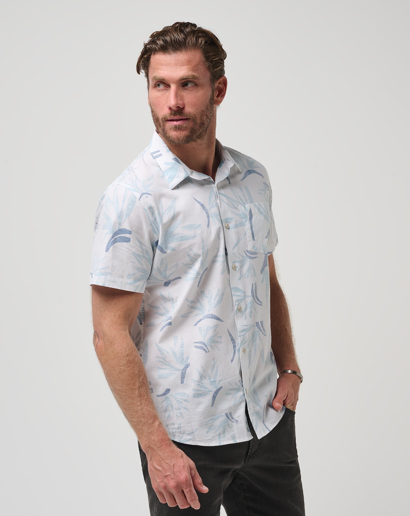 Travis Mathew The Thick Of It Button-Up