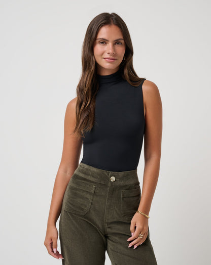 Travis Mathew Captivate Mock Neck Top