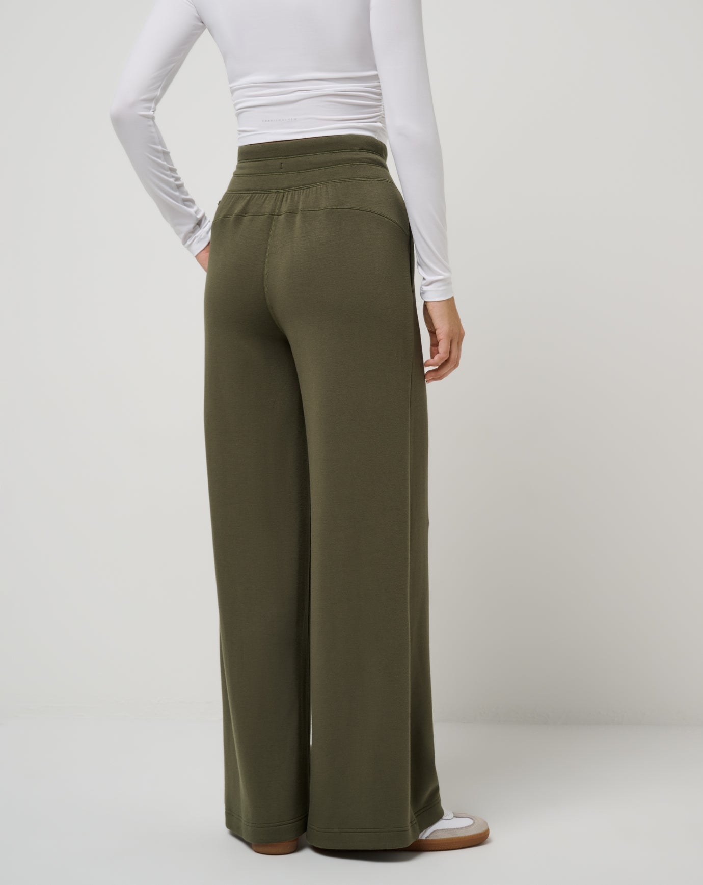 Travis Mathew Skyloft Soft Wide Leg Pant