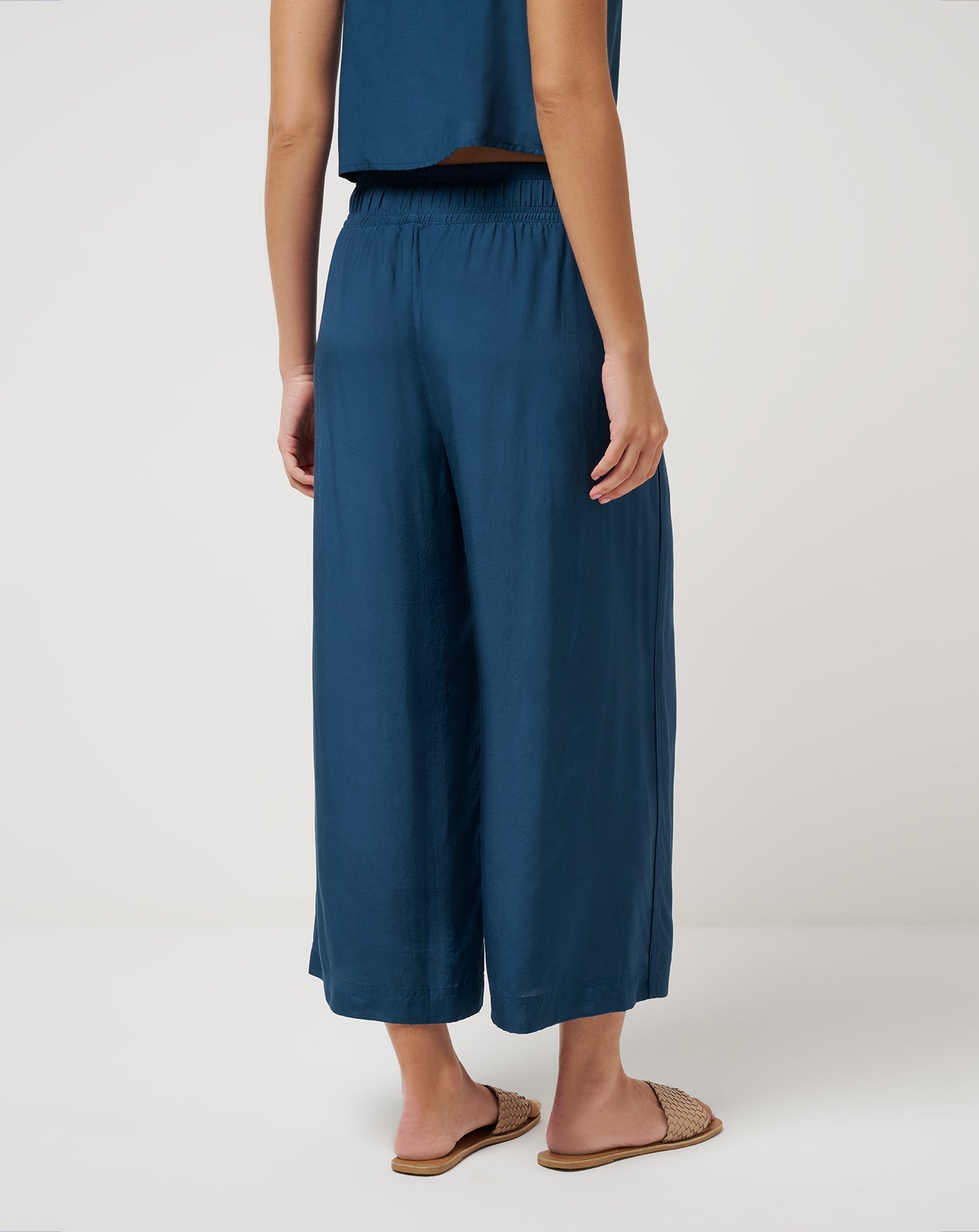 Travis Mathew Savanna Cropped Wide Leg Pant